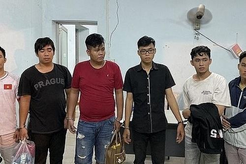 TP HCM: Bắt nhóm đối tượng giả danh cảnh sát hình sự đi cướp tài sản