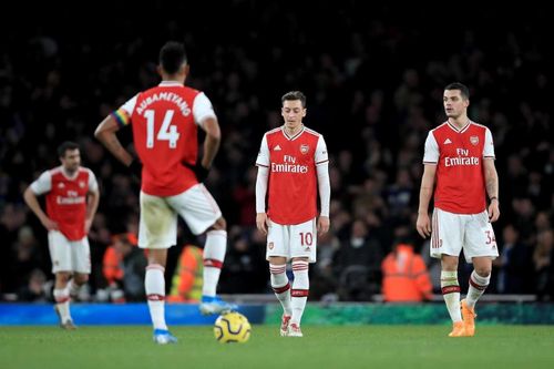 Arsenal thua sốc Brighton trên sân nhà