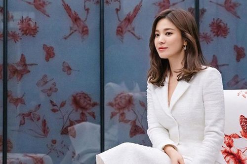 Song Hye Kyo xuất hiện giản dị sau ly hôn
