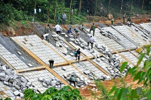 Triển khai đồng bộ, hiệu quả chính sách dân tộc
