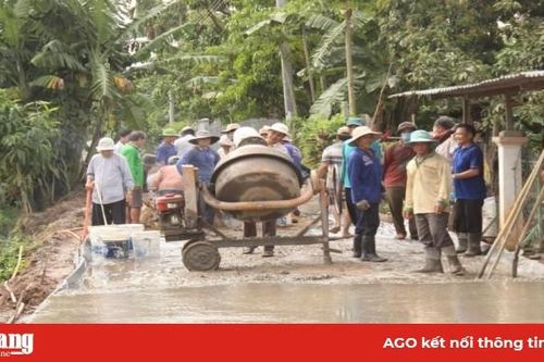 Đồng bào tôn giáo xây dựng nông thôn mới