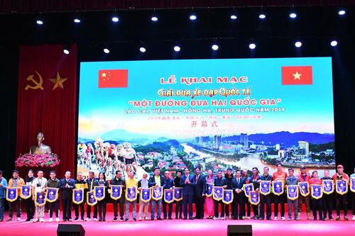 Khai mạc Giải Đua xe đạp quốc tế 'Một đường đua hai quốc gia' Lào Cai, Việt Nam - Hồng Hà, Trung Quốc năm 2019