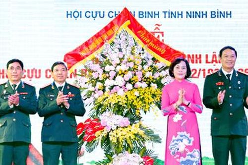 Phát huy truyền thống 'Bộ đội Cụ Hồ', góp phần vào sự phát triển của tỉnh