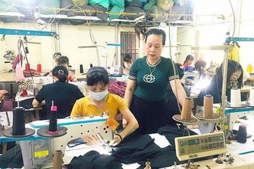 Thạch Khoán thực hiện dân chủ ở cơ sở
