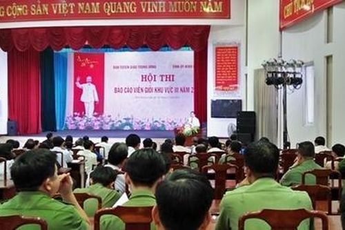 Khai mạc Hội thi Báo cáo viên giỏi phía Nam