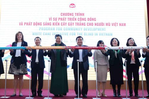 Phát động sáng kiến 'Cây gậy trắng cho người khiếm thị Việt Nam'
