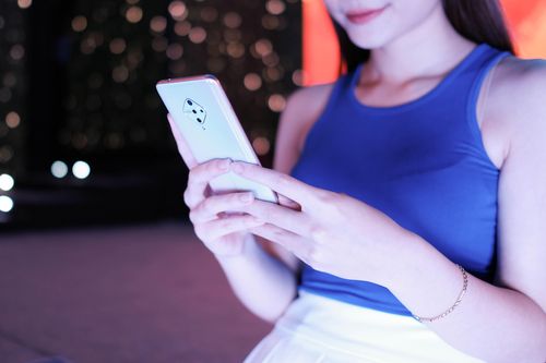 Vivo ra mắt S1 Pro - RAM 8 GB, camera dáng lạ, giá 7 triệu
