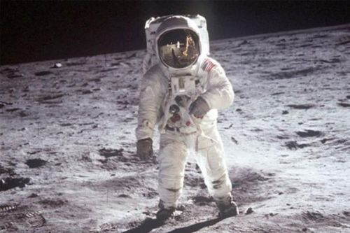 Chuyện kinh dị khi con người ra ngoài vũ trụ không mặc đồ bảo vệ