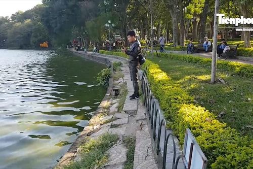 Cẩn trọng kè Hồ Gươm bằng bê tông đúc sẵn
