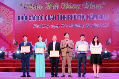 Liên hoan 'Tiếng hát dâng Đảng' Khối các cơ quan tỉnh