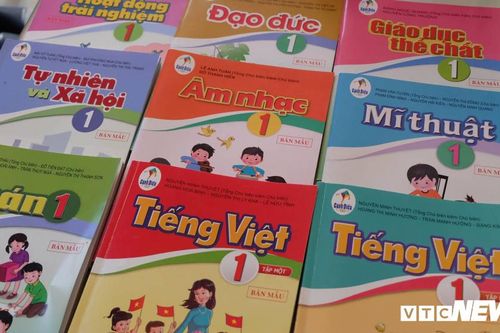 SGK Thể dục đầu tiên trong chương trình mới có gì?