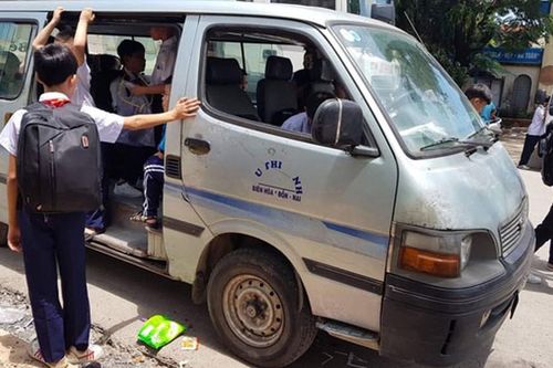 Sau gần 4 tháng, mới có 8 địa phương báo cáo giải pháp đảm bảo an toàn xe đưa đón học sinh