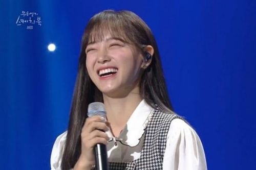 Suzy quyên góp hơn 300 triệu đồng cho 200 hộ gia đình khó khăn