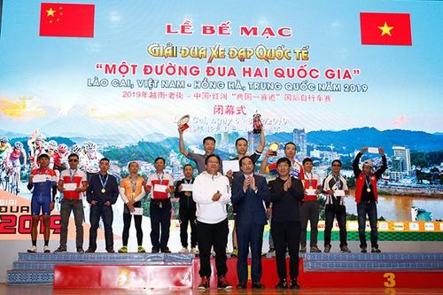 Giải Đua xe đạp quốc tế 'Một đường đua hai quốc gia' năm 2019 thành công tốt đẹp