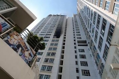 Căn hộ chung cư phát hỏa, nhiều người tháo chạy tán loạn