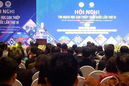 Hơn 1.500 chuyên gia y tế chia sẻ kỹ thuật tiên tiến về điều trị tim mạch