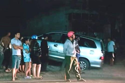 Vụ tài xế tử vong do trúng đạn: Ôtô tóe lửa trên đường