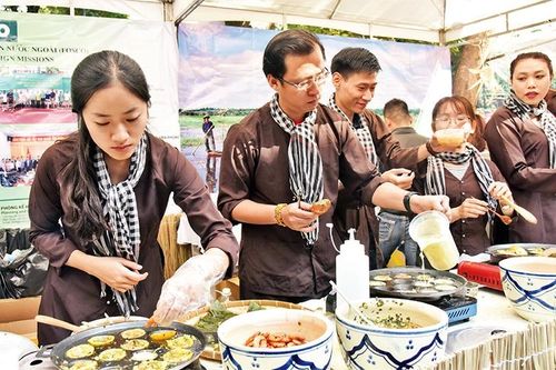Sắc mầu ẩm thực thế giới hội tụ tại Hà Nội
