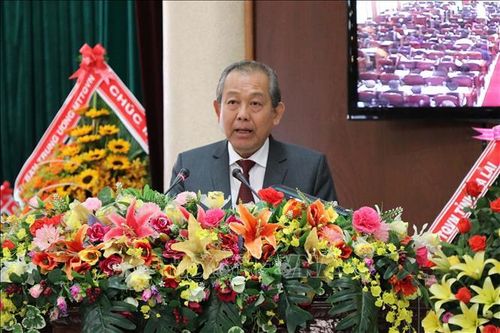 Phó Thủ tướng Trương Hòa Bình tiếp xúc cử tri tỉnh Long An