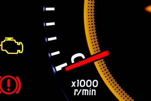 Một số đèn báo cơ bản trên màn hình thông tin sau vô lăng