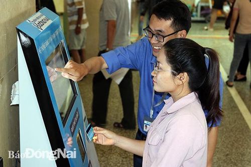 Triển khai thẻ khám bệnh thông minh