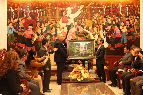 Chủ tịch UBND tỉnh Gia Lai Võ Ngọc Thành tiếp Tổng lãnh sự Liên bang Nga