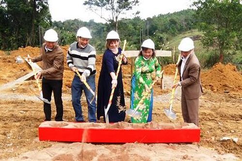 Khởi công điểm trường mầm non thôn Vầng, xã Ba Tầng
