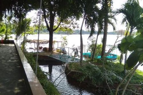 Đua nhau 'xà xẻo' hồ ở trung tâm thành phố Đồng Xoài