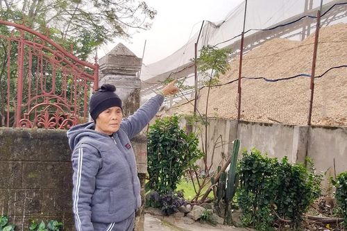 Nhà máy chế biến gỗ dăm nhả bụi ngày đêm, hàng chục hộ dân Hà Tĩnh kêu trời
