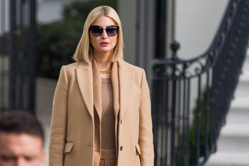 Cựu điệp viên Anh có mối quan hệ thân thiết với Ivanka