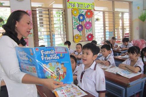 Bộ GD&ĐT chậm công bố sách giáo khoa tiếng Anh: Do vướng thủ tục pháp lý?