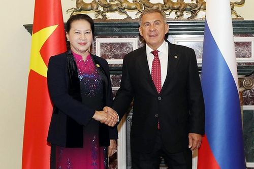 Chủ tịch QH Nguyễn Thị Kim Ngân gặp Tổng thống Cộng hòa Tartastan, LB Nga