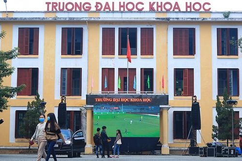 Huế tưng bừng trước trận Chung kết bóng đá nam SEA Games 30
