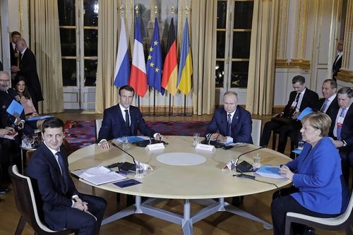 Lần đầu gặp mặt, Tổng thống Nga - Ukraine hội đàm một tiếng rưỡi ở Paris