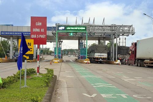 Thu phí không dừng vẫn vướng mắc