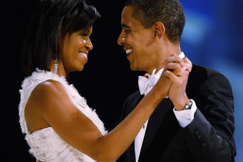 Rời Nhà Trắng, thu nhập 'khủng' của cựu Tổng thống Obama đến từ đâu?