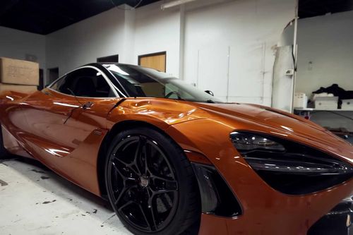 Lái McLaren 720S va quệt nhẹ, người thuê méo mặt vì 'bay' tiền tỷ