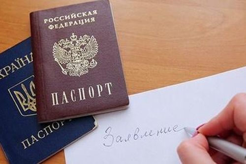 Hơn 160 nghìn dân Đông Ukraine xếp hàng xin quốc tịch Nga