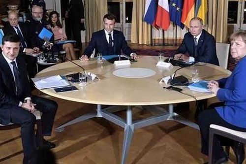 Tổng thống Nga và Ukraine lần đầu gặp nhau, đồng ý trao đổi tù binh