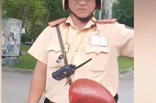 Công an TP.HCM nói gì về vụ CSGT lớn tiếng chửi tục với người tham gia giao thông?