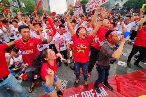 TP.HCM: 'Biển người' ăn mừng U22 Việt Nam vô địch SEA Games 30