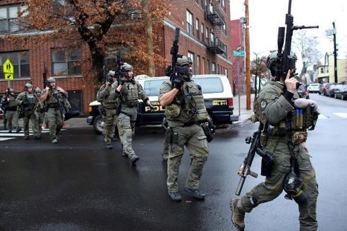 Cảnh sát Mỹ trong cuộc đọ súng suốt 2 giờ làm rung chuyển Jersey City