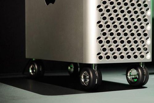 Apple bán bánh xe đẩy Mac Pro giá 400 USD