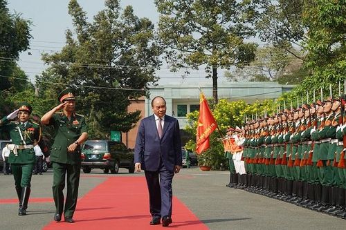 Thủ tướng Nguyễn Xuân Phúc thăm Bệnh viện Quân y 175