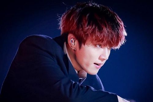 Không chỉ là nam thần Kpop, Jungkook BTS còn được tung hô là 'Vua xứ Hàn'