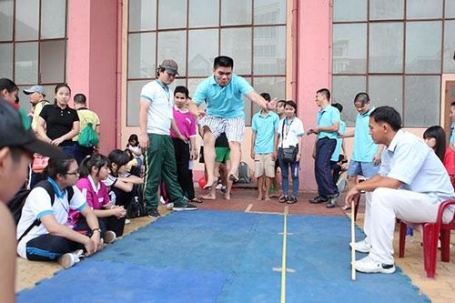 Sẻ chia và đồng hành cùng thanh niên yếu thế