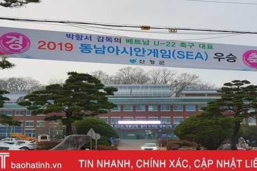 Quê nhà thầy Park tưng bừng trước chiến thắng của U22 Việt Nam