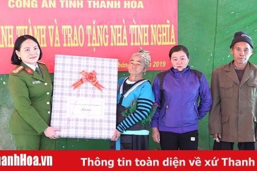 Bàn giao nhà tình nghĩa cho gia đình thân nhân liệt sỹ Thao Văn Súa