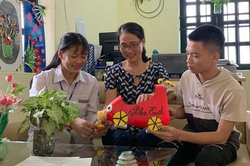 Phòng chống rác thải nhựa ở Trường PTDTNT tỉnh