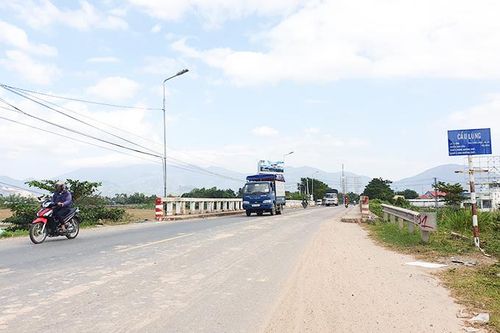 2 phương án sửa chữa cầu Lùng